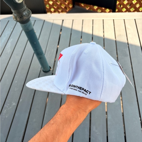 Formula 1 Johnnie Walker Whiskey snapback hat white official new with tags f1 - Picture 6 of 8